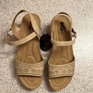 NWT CG shoes comfortable sandals with rhinestones design